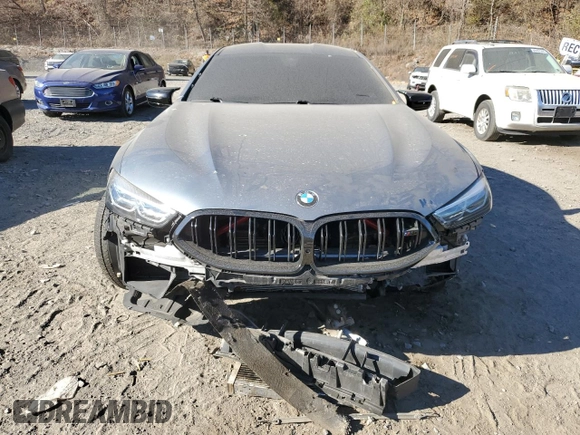 2022 BMW M8 Competition z VIN WBSGV0C08NCK26720, wystawiony jako Copart lot #78250474 z przebiegiem Nie podano mil oraz Szkoda całkowita • Salvage title. Historia ofert i sprzedaży dostępna na DreamBid. Obrazek 5.