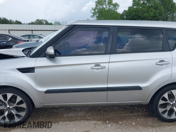 2013 Kia Soul + with VIN KNDJT2A62D7548959, listed as a IAAI auction lot 42071230 with 149,410 mi miles and . Bid and sale history available at DreamBid. Image 14.