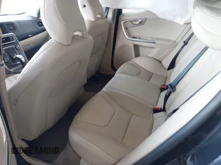 2013 Volvo S60 T5 Premier z VIN YV1612FS0D1216596, wystawiony jako IAAI lot #42311635 z przebiegiem 125 512 mil mil oraz . Historia ofert i sprzedaży dostępna na DreamBid. Obrazek 8.