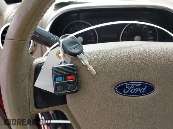 2008 Ford Explorer XLT z VIN 1FMEU63E78UA48891, wystawiony jako IAAI lot #41720120 z przebiegiem 217 578 mil mil oraz . Historia ofert i sprzedaży dostępna na DreamBid. Obrazek 11.