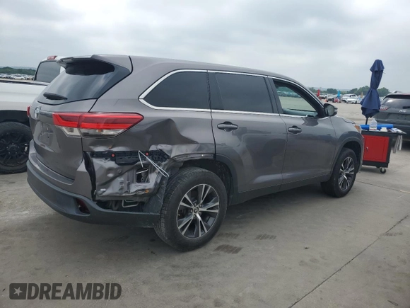 2019 Toyota Highlander LE with VIN 5TDZARFH5KS042654, listed as a Copart auction lot 56297684 with 138,841 mi miles and Salvage title. Bid and sale history available at DreamBid. Image 3.