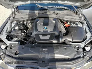 2008 BMW 5 Series 550i z VIN WBANW53598CT48590, wystawiony jako Copart lot #56258785 z przebiegiem 198 279 mil mil oraz Szkoda całkowita • Salvage title. Historia ofert i sprzedaży dostępna na DreamBid. Obrazek 11.