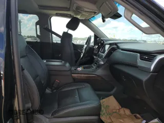 2018 Chevrolet Suburban LT with VIN 1GNSKHKC8JR127057, listed as a Copart auction lot 61868222 with 81,707 mi miles and . Bid and sale history available at DreamBid. Image 5.