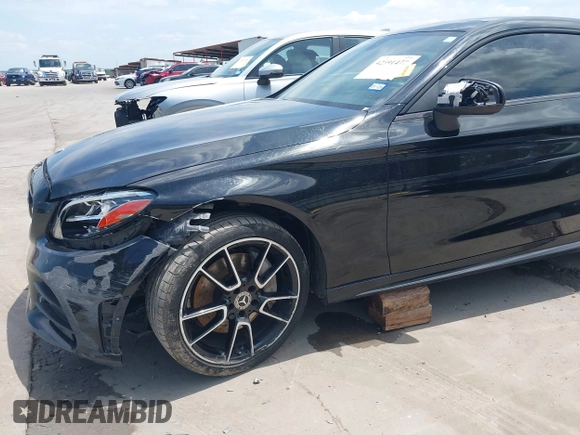 2019 Mercedes-Benz C 300 с VIN WDDWJ8DBXKF827124, выставлен на аукционе IAAI как лот 42391477 с пробегом 72 546 миль миль и . История ставок и продаж доступна на DreamBid. Изображение 18.