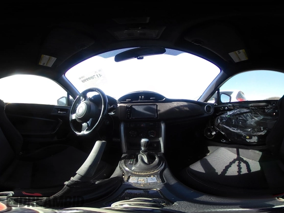 2017 Toyota 86 z VIN JF1ZNAA16H8702753, wystawiony jako IAAI lot #41709990 z przebiegiem 37 870 mil mil oraz . Historia ofert i sprzedaży dostępna na DreamBid. Obrazek 19.