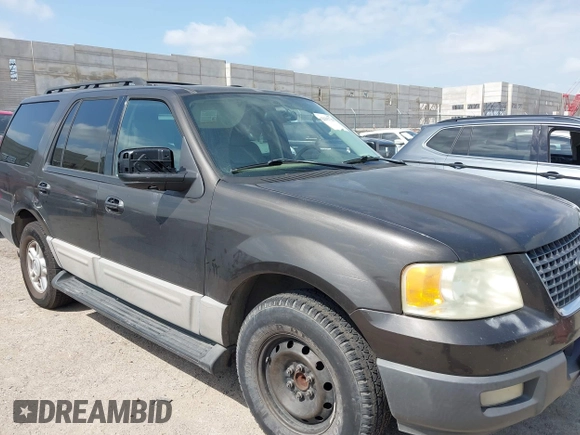 2005 Ford Expedition Special Service with VIN 1FMPU15545LA64184, listed as a IAAI auction lot 42535728 with 190,389 mi miles and . Bid and sale history available at DreamBid. Image 6.