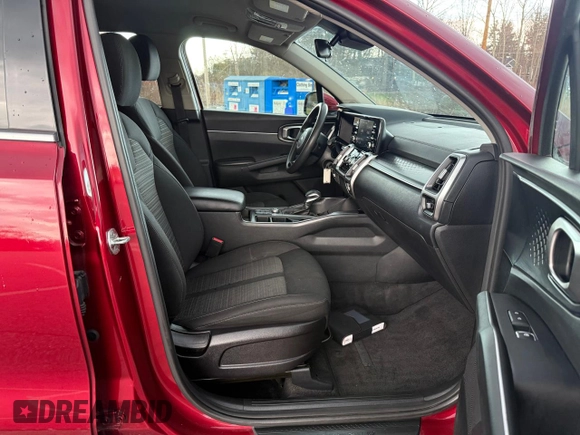 2021 Kia Sorento LX with VIN 5XYRG4LC3MG065165, listed as a Copart auction lot 53563785 with 87,002 mi miles and Clean Title. Bid and sale history available at carsss.com. Image 5.