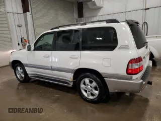 2005 Toyota Land Cruiser with VIN JTEHT05J252068819, listed as a Copart auction lot 88263445 with 210,517 mi miles and Clean Title. Bid and sale history available at carsss.com. Image 2.