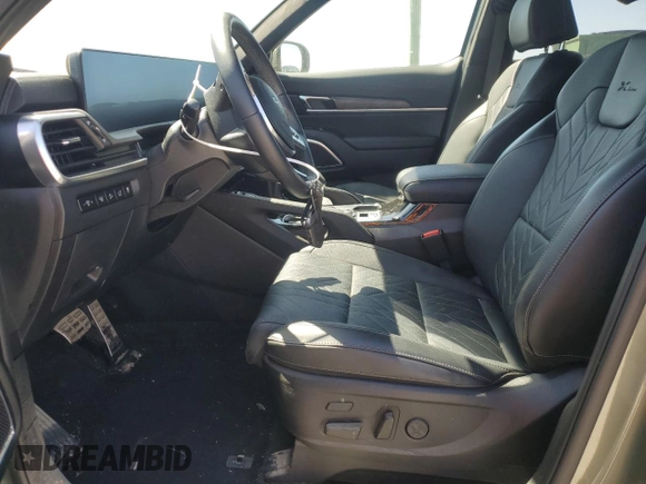 2024 Kia Telluride SX Prestige X-Line with VIN 5XYP5DGC0RG532699, listed as a Copart auction lot 52820365 with 10,455 mi miles and Salvage title. Bid and sale history available at DreamBid. Image 7.