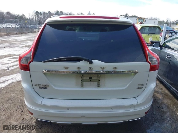 2015 Volvo XC60 T5 with VIN YV4612RK1F2730923, listed as a IAAI auction lot 41718249 with 186,856 mi miles. Bid and sale history available at carsss.com. Image 16.
