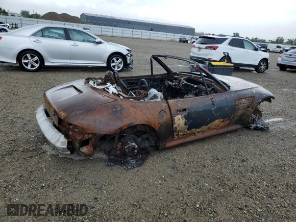 1997 BMW 3 Series Z3 2.8 z VIN 4USCJ3320VLC02817, wystawiony jako Copart lot #69536054 z przebiegiem Nie podano mil oraz Nie do naprawy • Non repairable. Historia ofert i sprzedaży dostępna na DreamBid. Obrazek 3.
