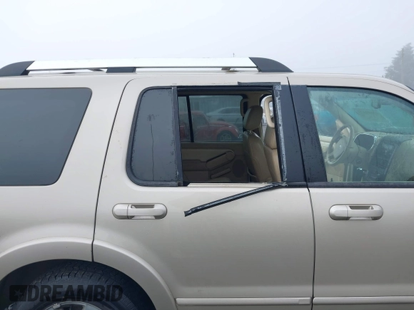 2006 Ford Explorer Limited with VIN 1FMEU75856UB40771, listed as a IAAI auction lot 41640477 with 279,062 mi miles and . Bid and sale history available at DreamBid. Image 18.
