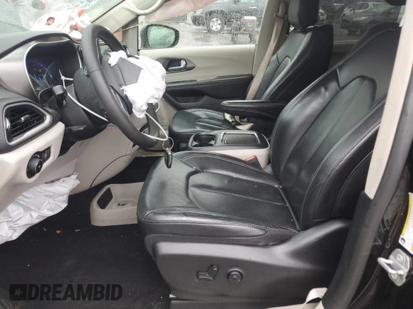2022 Chrysler Pacifica Touring L with VIN 2C4RC1BGXNR190806, listed as a Copart auction lot 56557535 with 47,170 mi miles and Salvage Title. Bid and sale history available at DreamBid. Image 7.