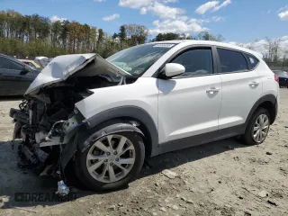 2020 Hyundai Tucson SE z VIN KM8J2CA43LU133054, wystawiony jako Copart lot #53055085 z przebiegiem 57 529 mil mil oraz Szkoda całkowita • Salvage title. Historia ofert i sprzedaży dostępna na DreamBid. Obrazek 1.