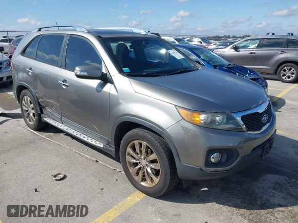 2011 Kia Sorento EX with VIN 5XYKU4A24BG182674, listed as a IAAI auction lot 41490284 with 163,378 mi miles. Bid and sale history available at carsss.com. Image 1.