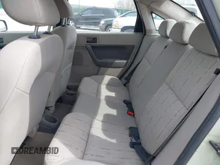 2010 Ford Focus SE with VIN 1FAHP3FN3AW217100, listed as a IAAI auction lot 42061308 with 284,276 mi miles. Bid and sale history available at carsss.com. Image 8.