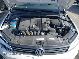 2012 Volkswagen Jetta Sedan SE w/Convenience with VIN 3VWDX7AJ7CM377081, listed as a IAAI auction lot 40756653 with 120,019 mi miles. Bid and sale history available at carsss.com. Image 10.