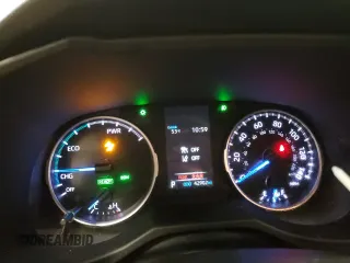 2021 Toyota RAV4 Hybrid LE with VIN 4T3B6RFV8MU040343, listed as a Copart auction lot 47552405 with 42,902 mi miles and Salvage Title. Bid and sale history available at carsss.com. Image 9.