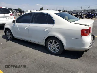 2007 Volkswagen Jetta 2.5 with VIN 3VWSG71K27M097848, listed as a Copart auction lot 60320245 with 272,183 mi miles and Salvage title. Bid and sale history available at DreamBid. Image 2.