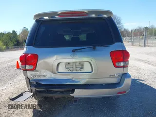 2007 Toyota Sequoia SR5 with VIN 5TDZT34A17S294129, listed as a IAAI auction lot 41880711 with 289,333 mi miles. Bid and sale history available at carsss.com. Image 16.