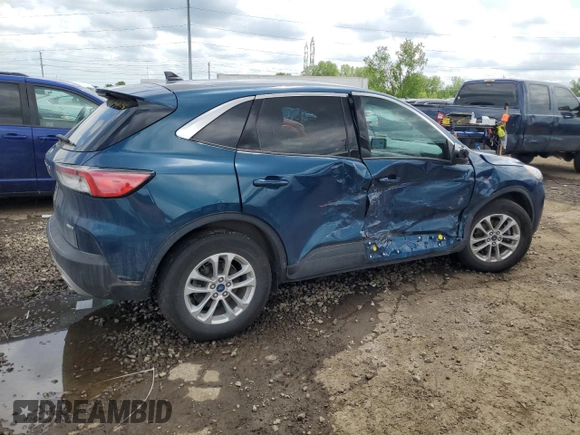 2020 Ford Escape SE with VIN 1FMCU9G64LUA83537, listed as a Copart auction lot 58823825 with 28,609 mi miles and Salvage title. Bid and sale history available at DreamBid. Image 3.
