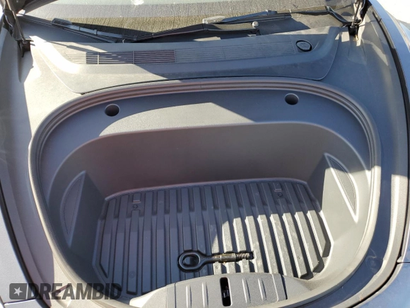 2023 Tesla Model 3 z VIN 5YJ3E1EA6PF681833, wystawiony jako Copart lot #55557834 z przebiegiem 36 522 mil mil oraz Szkoda całkowita • Salvage title. Historia ofert i sprzedaży dostępna na DreamBid. Obrazek 12.
