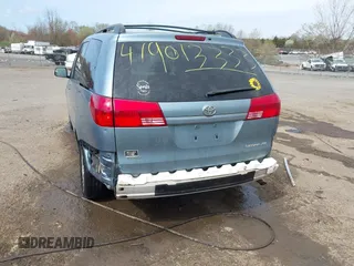2005 Toyota Sienna XLE with VIN 5TDZA22C15S236748, listed as a IAAI auction lot 41901333 with 254,436 mi miles. Bid and sale history available at carsss.com. Image 6.
