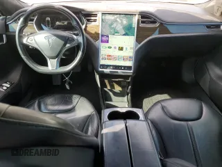 2014 Tesla Model S 60 z VIN 5YJSA1H16EFP62363, wystawiony jako Copart lot #58370095 z przebiegiem 157 726 mil mil oraz Czysty tytuł • Clean title. Historia ofert i sprzedaży dostępna na DreamBid. Obrazek 8.