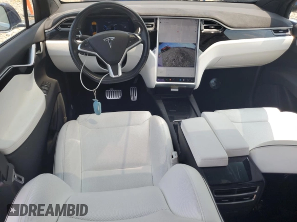 2016 Tesla Model X 70D z VIN 5YJXCAE27GF006668, wystawiony jako Copart lot #59637595 z przebiegiem 58 163 mil mil oraz Czysty tytuł • Clean title. Historia ofert i sprzedaży dostępna na DreamBid. Obrazek 8.