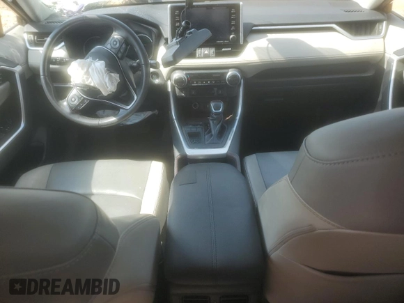 2019 Toyota RAV4 Limited z VIN 2T3Y1RFVXKW017832, wystawiony jako Copart lot #56994455 z przebiegiem Nie podano mil oraz Szkoda całkowita • Salvage title. Historia ofert i sprzedaży dostępna na DreamBid. Obrazek 8.