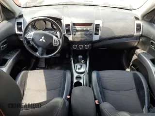 2010 Mitsubishi Outlander XLS z VIN JA4JS4AX2AZ014121, wystawiony jako Copart lot #56403435 z przebiegiem 119 121 mil mil oraz Nie do naprawy • Non repairable. Historia ofert i sprzedaży dostępna na DreamBid. Obrazek 8.