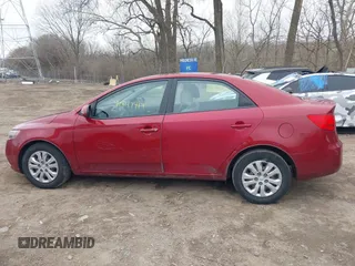 2011 Kia Forte EX with VIN KNAFU4A25B5462577, listed as a IAAI auction lot 41847917 with 136,349 mi miles. Bid and sale history available at carsss.com. Image 14.