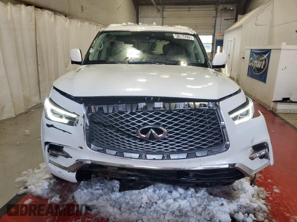 2024 Infiniti QX80 LUXE with VIN JN8AZ2AE4R9328082, listed as a Copart auction lot 41964375 with 27,999 mi miles and Salvage Title. Bid and sale history available at carsss.com. Image 5.