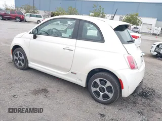 2015 FIAT 500e with VIN 3C3CFFGE0FT623389, listed as a IAAI auction lot 41473493 with 34,177 mi miles. Bid and sale history available at carsss.com. Image 3.