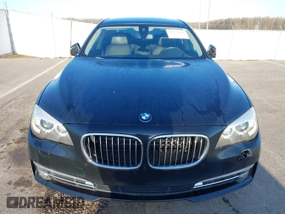 2013 BMW 7 Series 750Li xDrive with VIN WBAYF8C53DD140448, listed as a IAAI auction lot 41933840 with 119,013 mi miles. Bid and sale history available at carsss.com. Image 6.