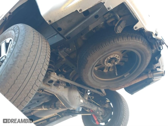2019 Toyota 4Runner SR5 with VIN JTEBU5JR2K5690374, listed as a IAAI auction lot 41375797 with 62,188 mi miles. Bid and sale history available at carsss.com. Image 17.