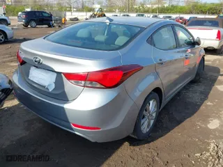 2015 Hyundai Elantra SE with VIN 5NPDH4AE2FH583548, listed as a IAAI auction lot 42003215 with 113,552 mi miles. Bid and sale history available at carsss.com. Image 4.