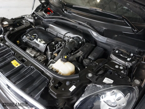 2016 MINI Cooper Countryman S with VIN WMWZC5C55GWU00997, listed as a Copart auction lot 48536605 with 41,217 mi miles and Salvage Title. Bid and sale history available at carsss.com. Image 7.
