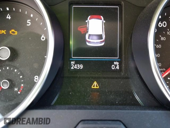 2020 Volkswagen Tiguan S with VIN 3VV1B7AXXLM084866, listed as a Copart auction lot 33149061 with 2,439 mi miles and Salvage title. Bid and sale history available at DreamBid. Image 8.