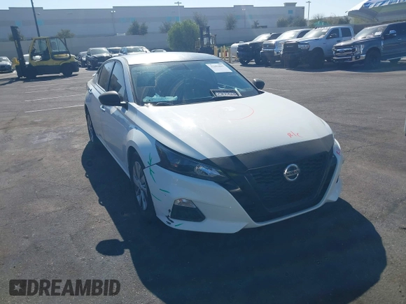 2020 Nissan Altima 2.5 S with VIN 1N4BL4BV7LN313673, listed as a IAAI auction lot 42002801 with 67,795 mi miles. Bid and sale history available at carsss.com. Image 1.