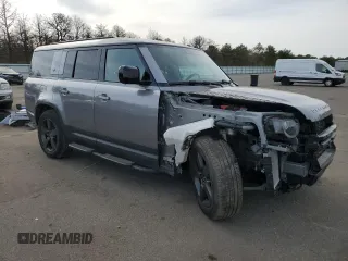 2023 Land Rover Defender SE z VIN SALEPFEU9P2189125, wystawiony jako Copart lot #54665415 z przebiegiem 9 166 mil mil oraz Szkoda całkowita • Salvage title. Historia ofert i sprzedaży dostępna na DreamBid. Obrazek 4.