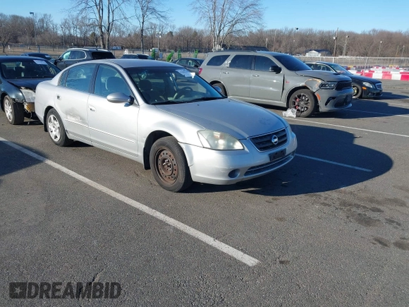 2004 Nissan Altima S with VIN 1N4AL11DX4C147777, listed as a IAAI auction lot 41646134 with 124,023 mi miles. Bid and sale history available at carsss.com. Image 1.