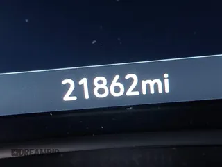 2024 GMC Terrain SLT z VIN 3GKALVEGXRL147137, wystawiony jako IAAI lot #42160943 z przebiegiem 21 862 mil mil oraz . Historia ofert i sprzedaży dostępna na DreamBid. Obrazek 14.