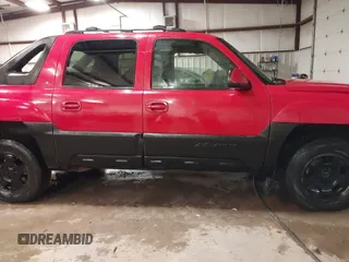 2006 Chevrolet Avalanche Z71 with VIN 3GNEK12Z36G125541, listed as a IAAI auction lot 41573253 with 324,905 mi miles and . Bid and sale history available at DreamBid. Image 14.