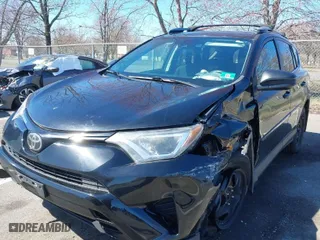2018 Toyota RAV4 LE with VIN 2T3BFREV1JW827888, listed as a IAAI auction lot 41901303 with 181,279 mi miles. Bid and sale history available at carsss.com. Image 2.