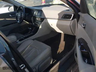 2016 Kia Optima EX with VIN 5XXGU4L33GG010286, listed as a IAAI auction lot 41669758 with 111,713 mi miles. Bid and sale history available at carsss.com. Image 5.