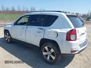 2017 Jeep Compass High Altitude z VIN 1C4NJDEB7HD126672, wystawiony jako IAAI lot #42092628 z przebiegiem 90 386 mil mil oraz . Historia ofert i sprzedaży dostępna na DreamBid. Obrazek 3.