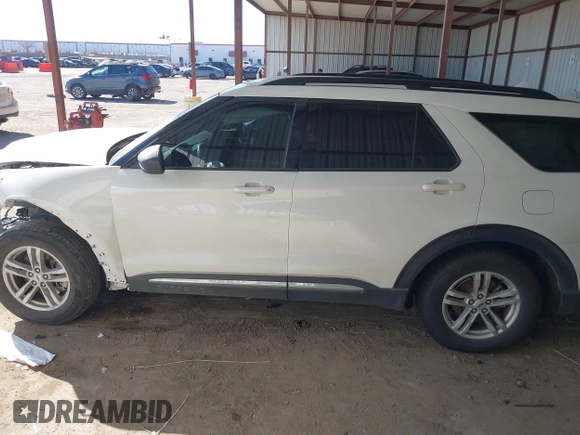 2022 Ford Explorer XLT z VIN 1FMSK7DHXNGA83331, wystawiony jako IAAI lot #41606848 z przebiegiem 54 139 mil mil oraz . Historia ofert i sprzedaży dostępna na DreamBid. Obrazek 13.