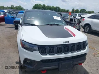 2023 Jeep Compass Trailhawk с VIN 3C4NJDDN5PT557872, выставлен на аукционе IAAI как лот 42152545 с пробегом 46 203 миль миль и . История ставок и продаж доступна на DreamBid. Изображение 12.
