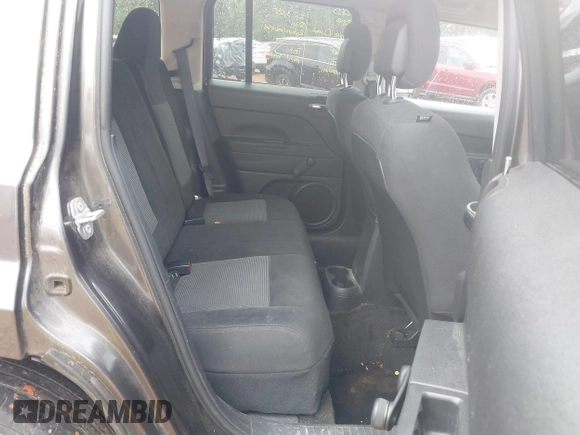 2017 Jeep Patriot Sport with VIN 1C4NJPBA0HD157503, listed as a IAAI auction lot 41957969 with 107,616 mi miles. Bid and sale history available at carsss.com. Image 8.